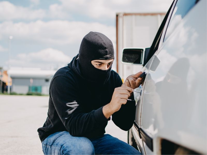 Perdita di possesso auto e rientro in possesso: quando ti rubano l’auto, oltre la rabbia, c’è di più