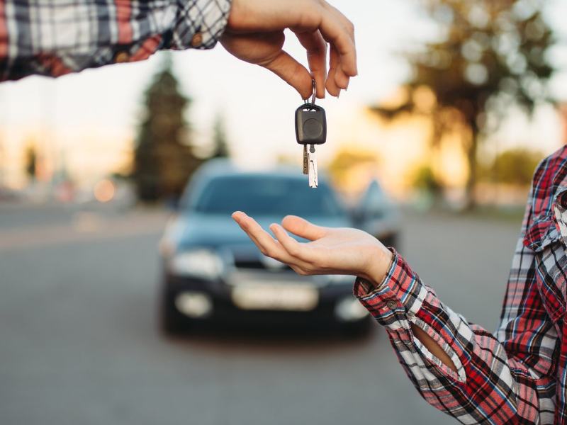 Patente b in autoscuola: perché?